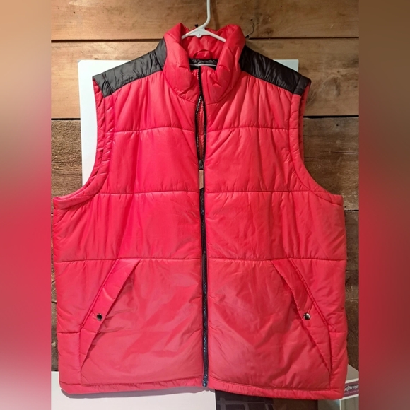 Alpine Men's Lightweight Down Puffer Vest Red and Black HOST PICK - Picture 4 of 10